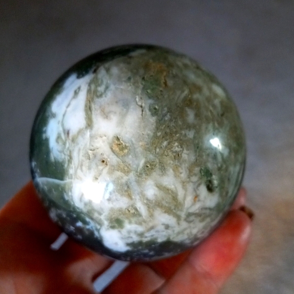 Beautiful Moss Agate Crystal Sphere. - Picture 4 of 9